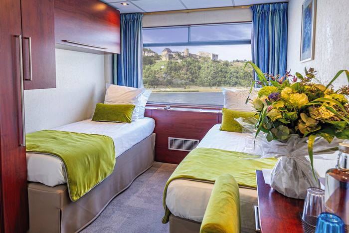 Main Deck 2 Beds CAT. A